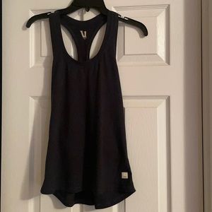Vuori Lux Performance Tank, Size small